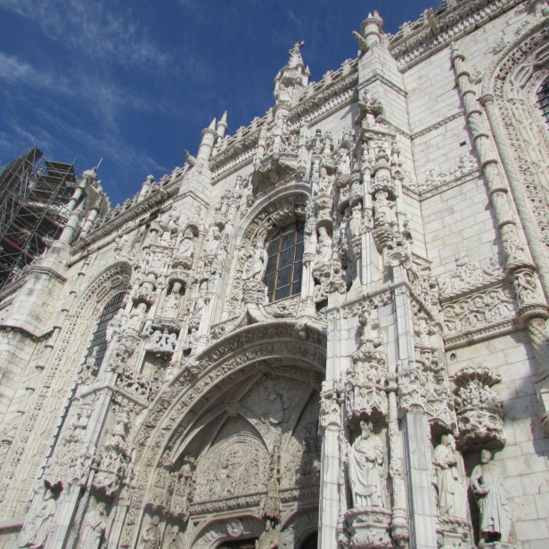 Mosteiro dos Jerônimos onde se encontram os túmulos de Fernando Pessoa, Luiz de Camões, Vasco da Gama e outras figuras importantes