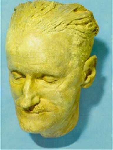 mascara-funebre-james-joice